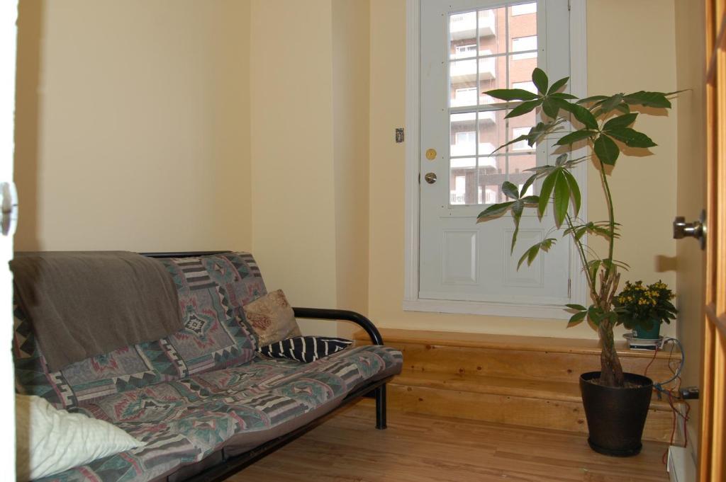 Le Chasseur Bed & Breakfast Montreal Exterior foto